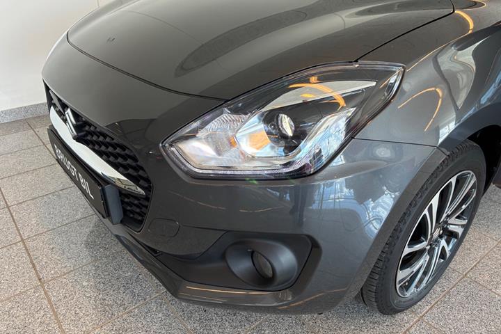 Grå Suzuki Swift fra 2020