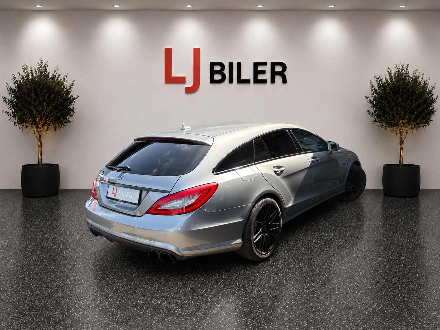 Grå Mercedes CLS63 fra 2013