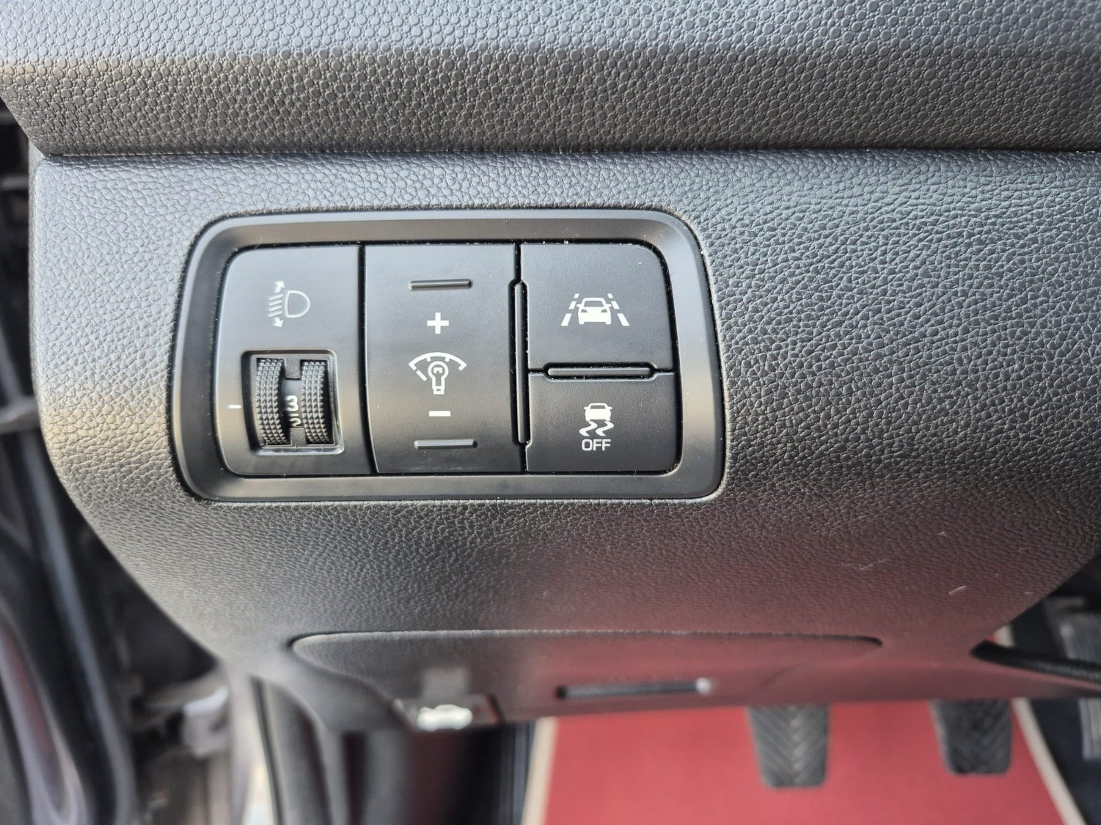Blå Hyundai i20 fra 2017