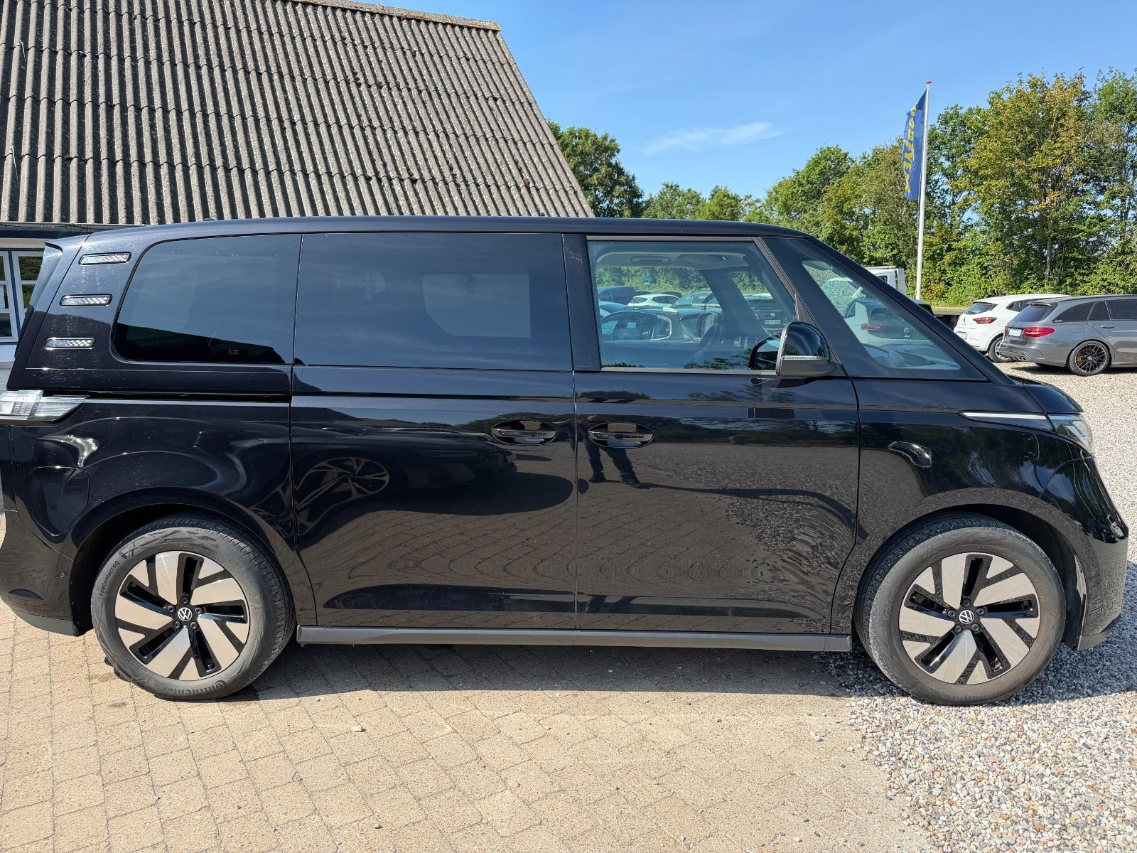 Sort VW ID.Buzz fra 2024