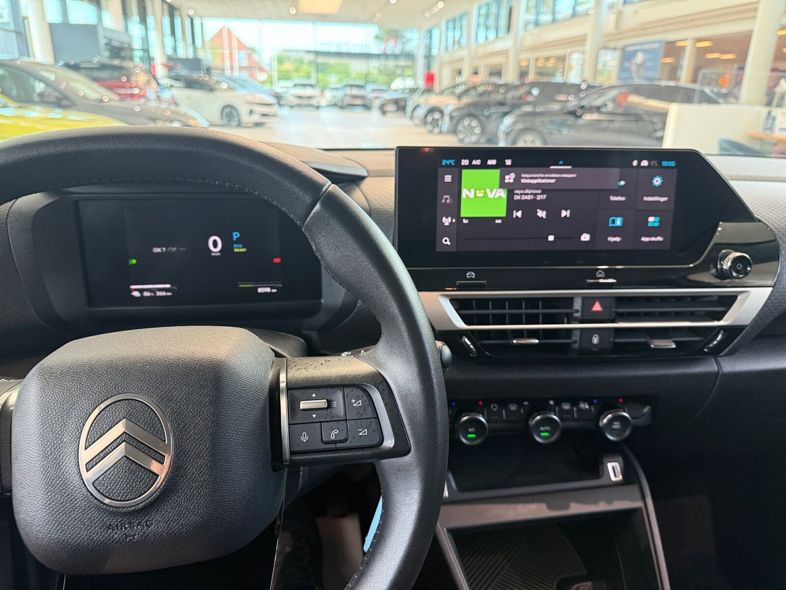 Blå Citroën ë-C4 X fra 2025