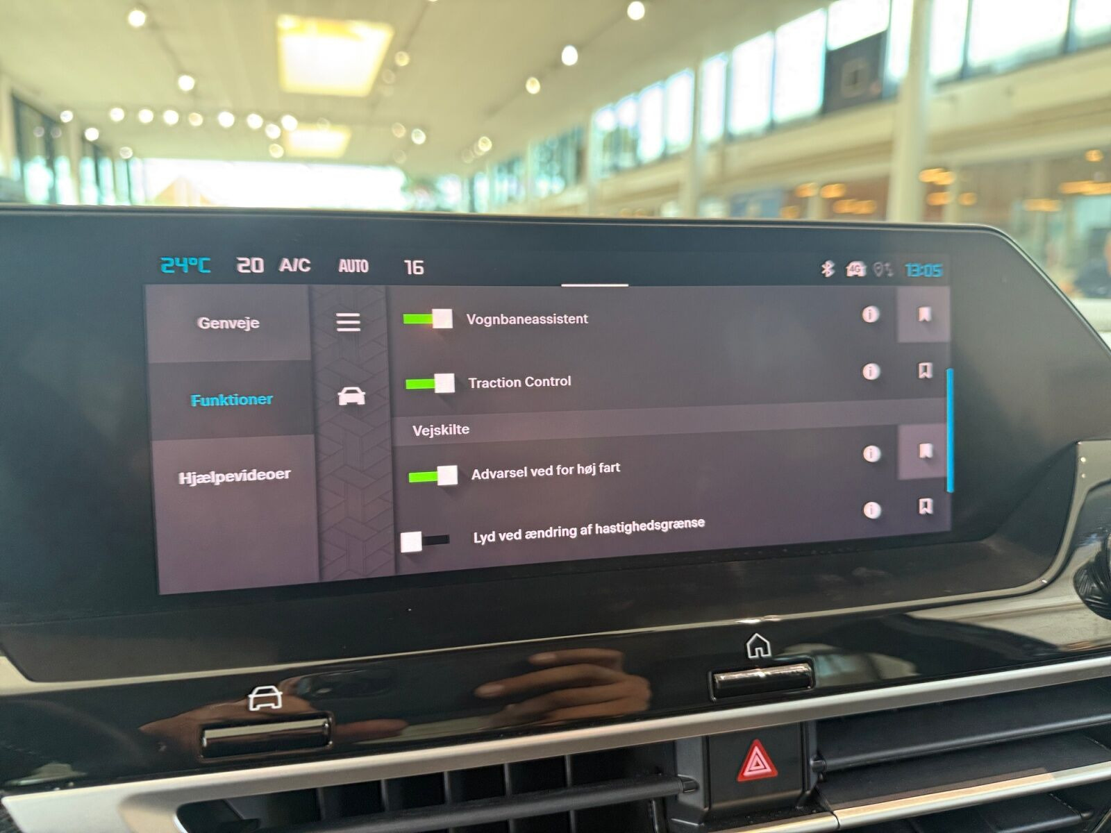 Blå Citroën ë-C4 X fra 2025