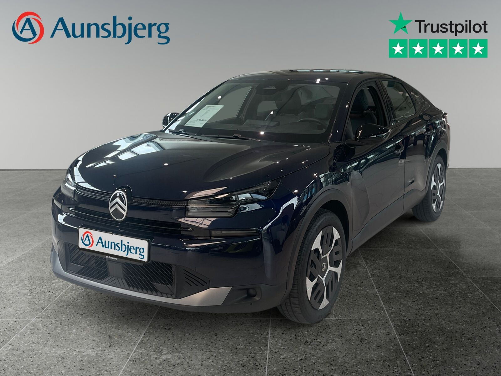 Blå Citroën ë-C4 X fra 2025 set udefra