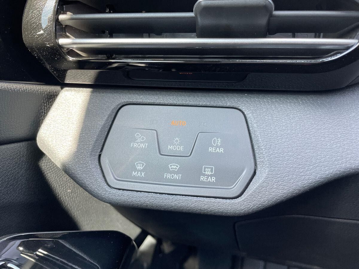 Hvid VW ID.4 fra 2025