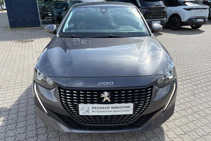 Rød Peugeot 208 fra 2021
