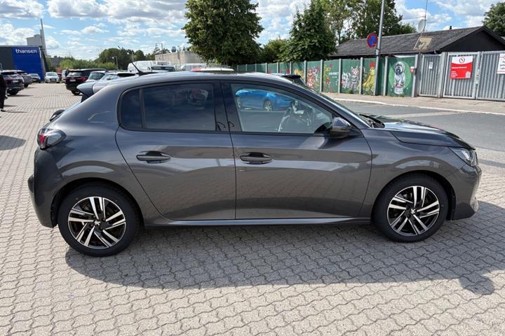 Rød Peugeot 208 fra 2021