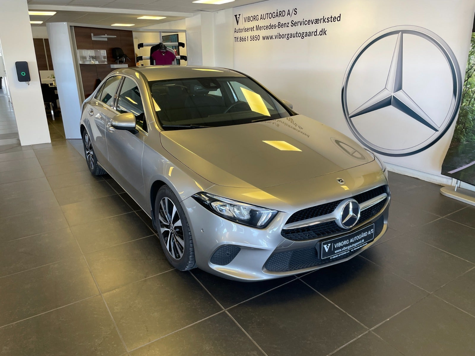 Gul Mercedes A200 d fra 2021