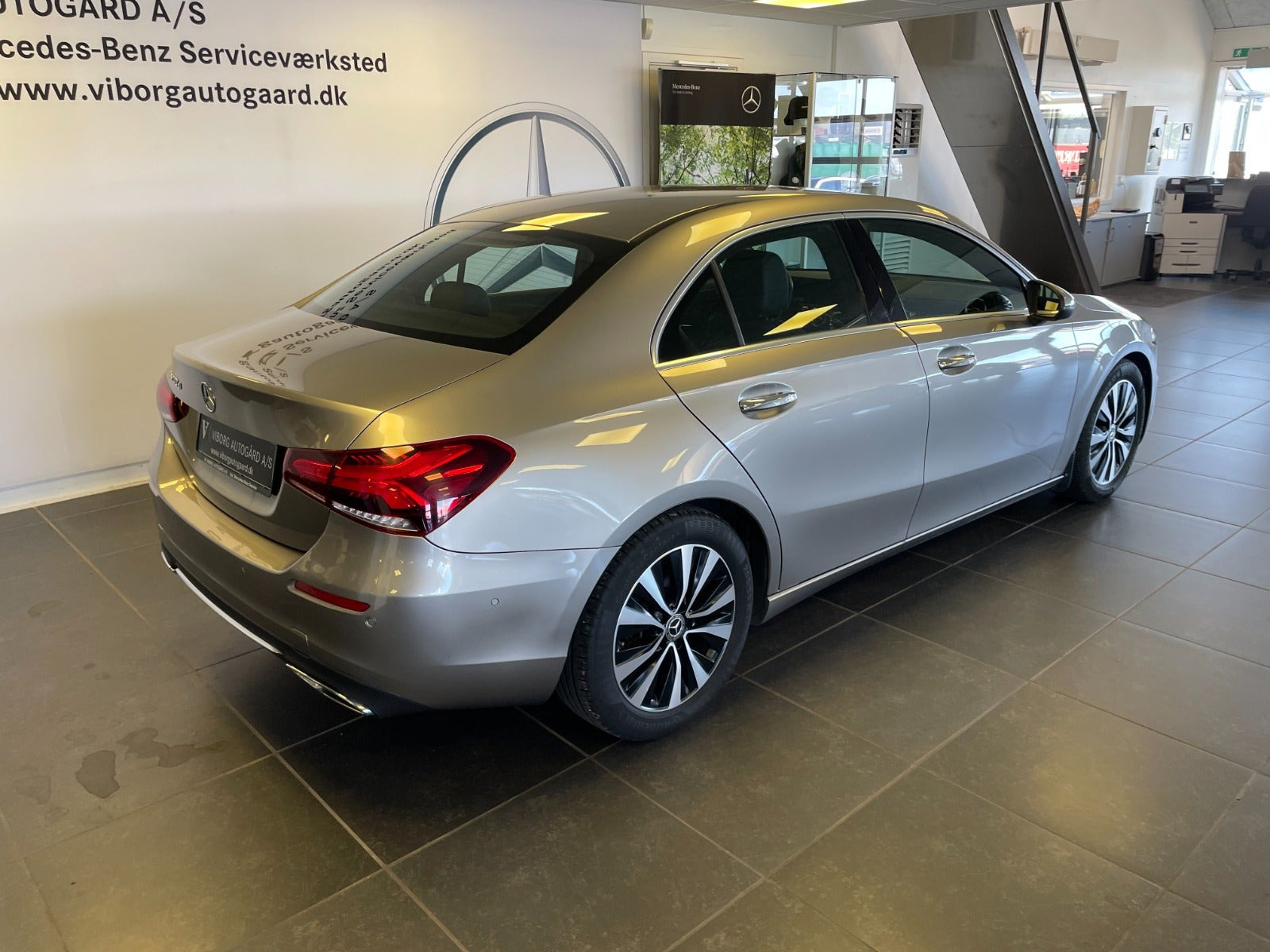 Gul Mercedes A200 d fra 2021