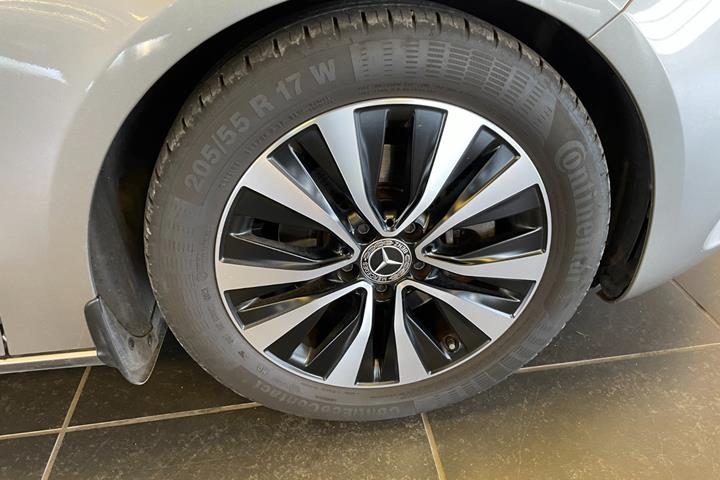 Gul Mercedes A200 d fra 2021