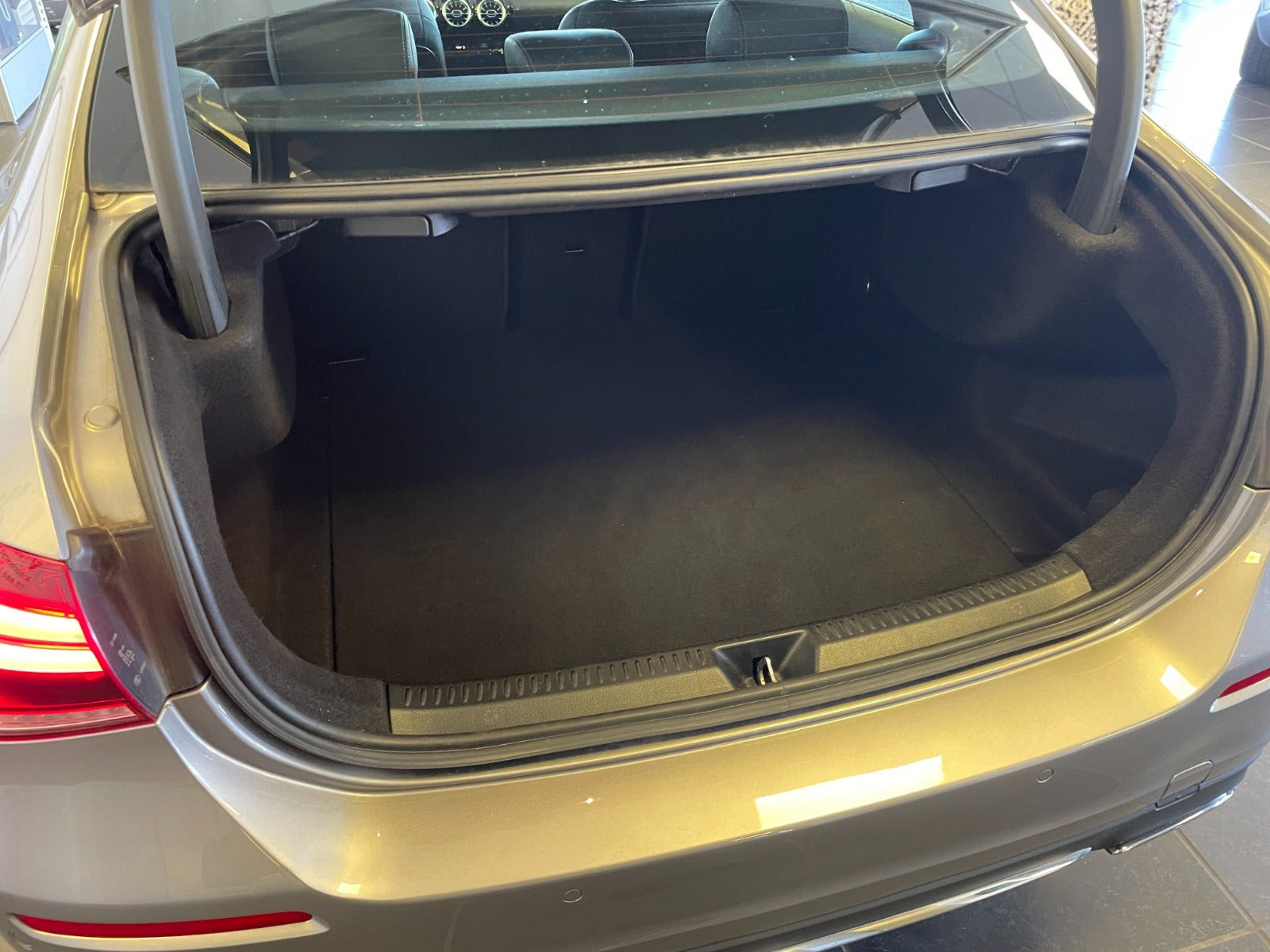 Gul Mercedes A200 d fra 2021