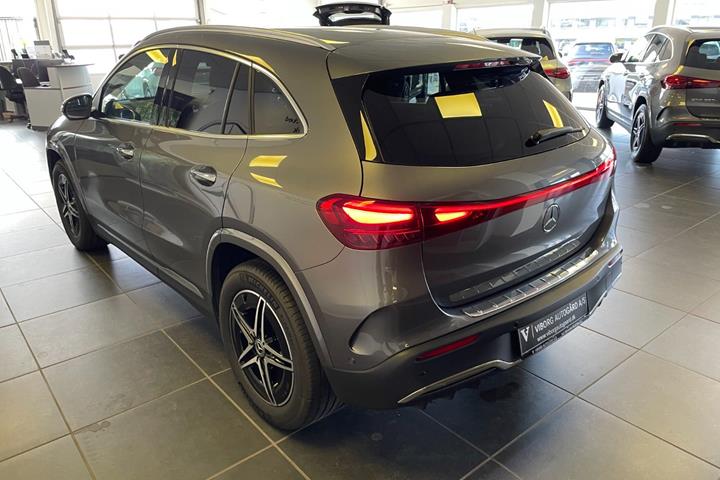 Grå Mercedes EQA250+ fra 2025