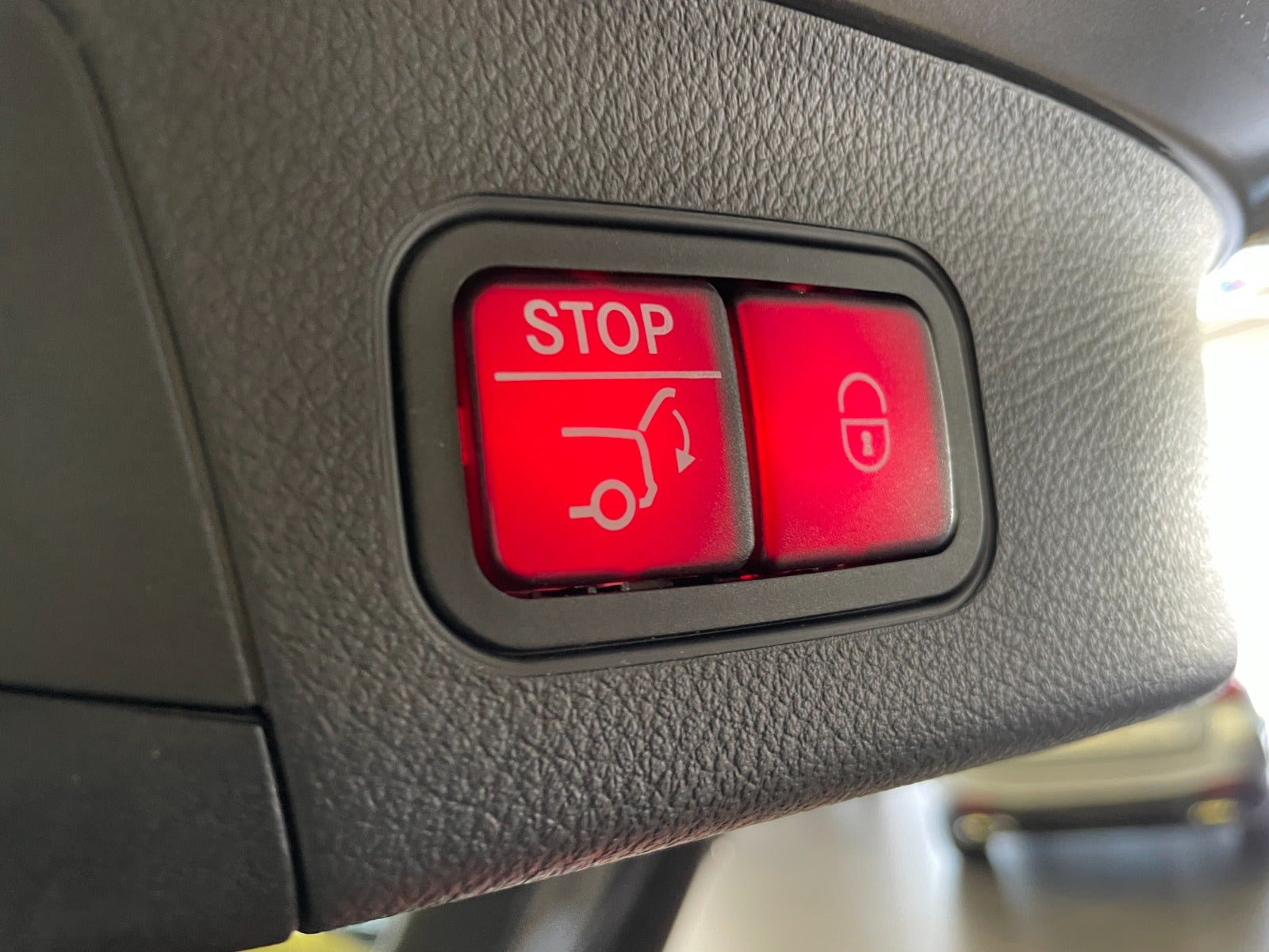 Grå Mercedes EQA250+ fra 2025