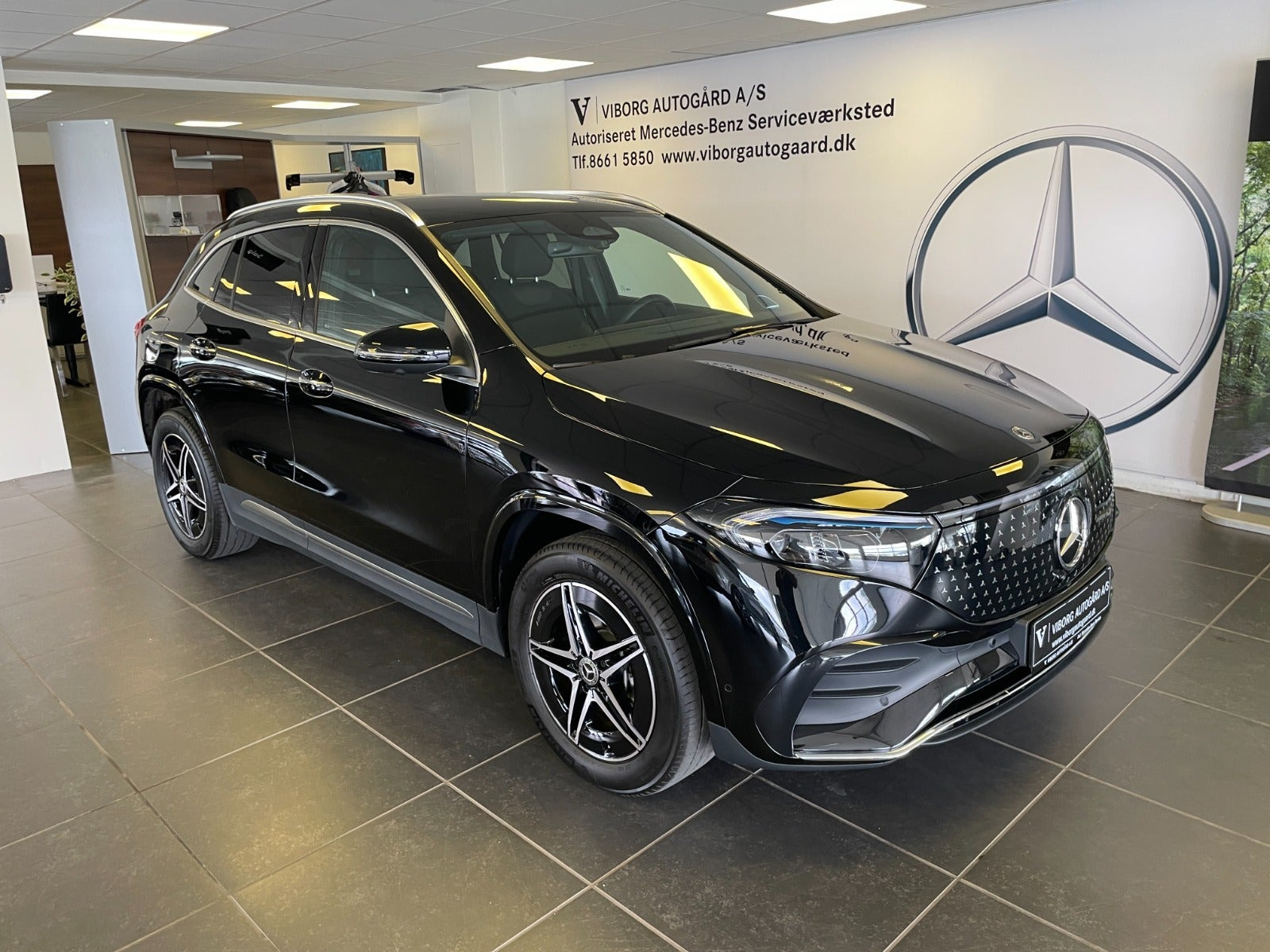 Sort Mercedes EQA250+ fra 2025