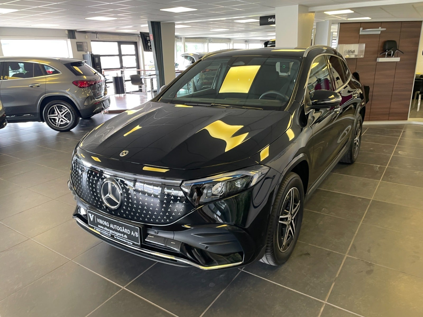 Sort Mercedes EQA250+ fra 2025