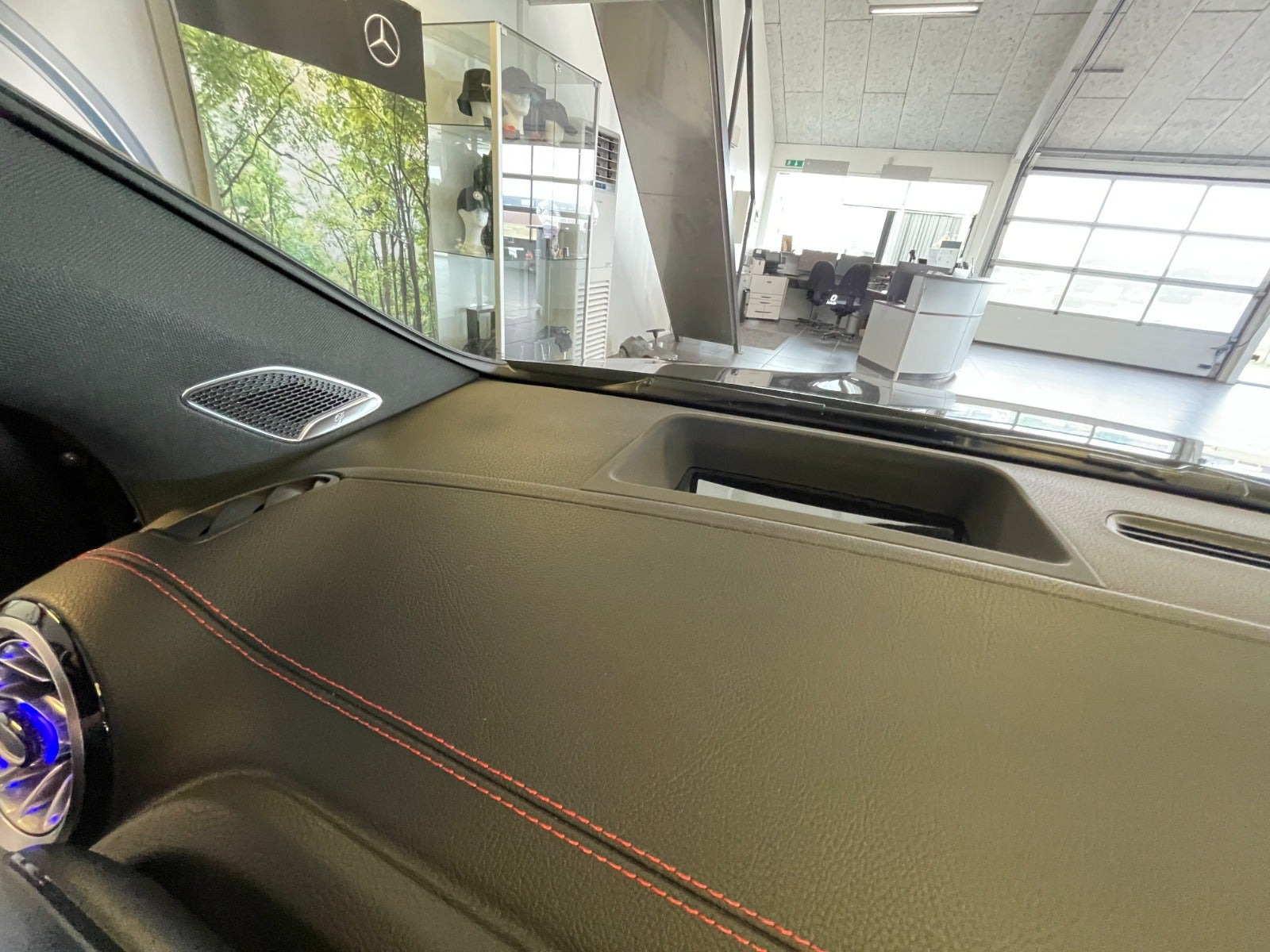 Sort Mercedes EQA250+ fra 2025