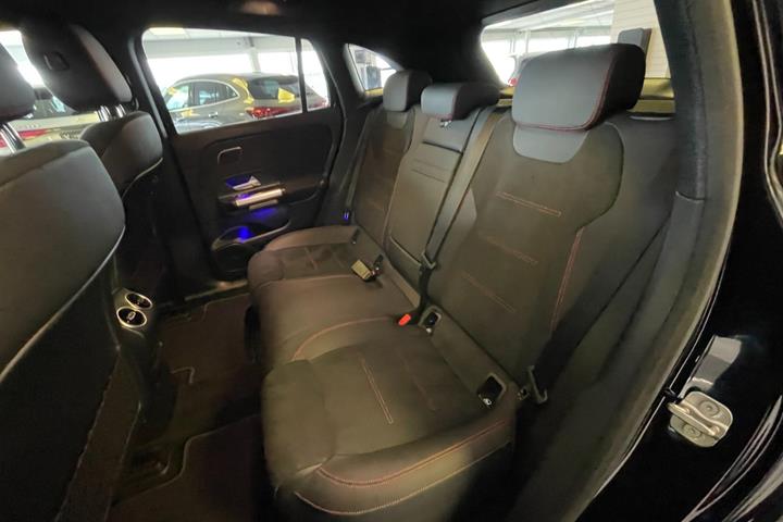 Sort Mercedes EQA250+ fra 2025