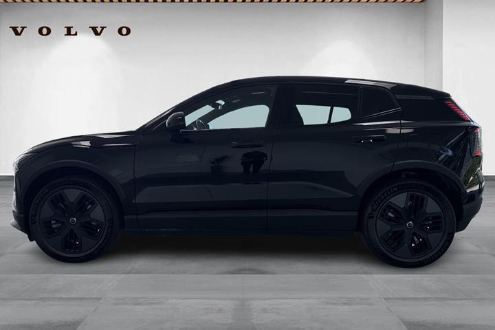 Sort Volvo EX30 CC fra 2025
