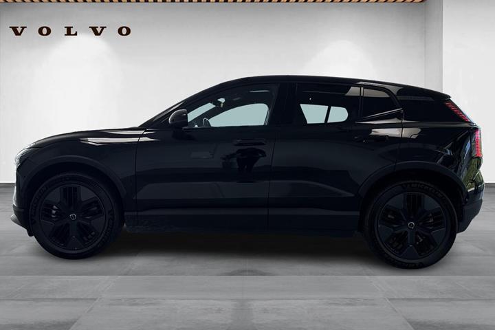 Sort Volvo EX30 CC fra 2025