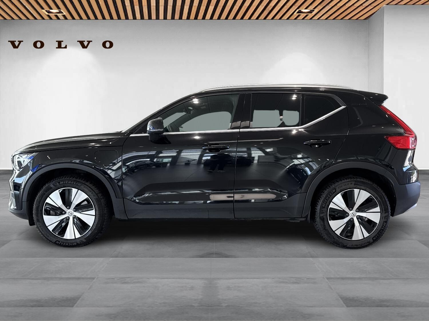Sort Volvo XC40 fra 2023