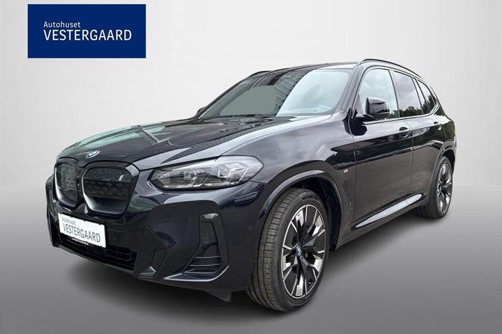 Sort BMW iX3 fra 2024 set udefra