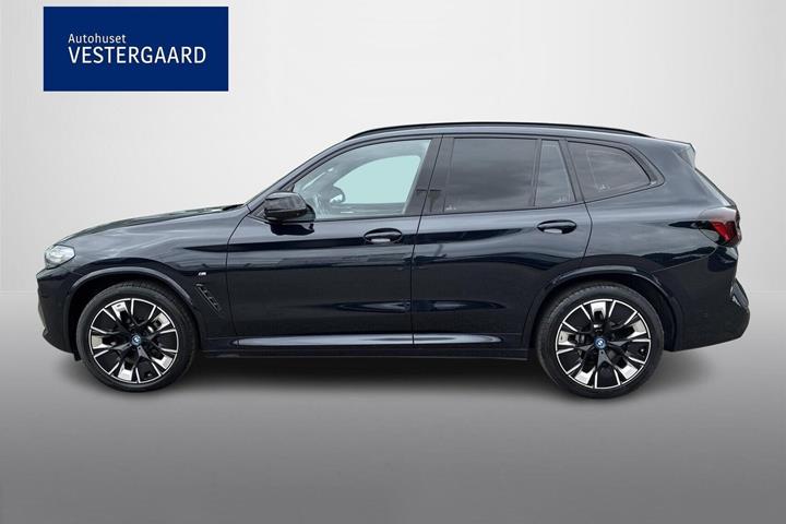 Sort BMW iX3 fra 2024