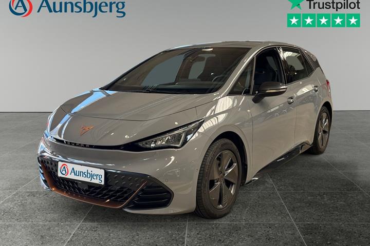Grå Cupra Born fra 2022 set udefra