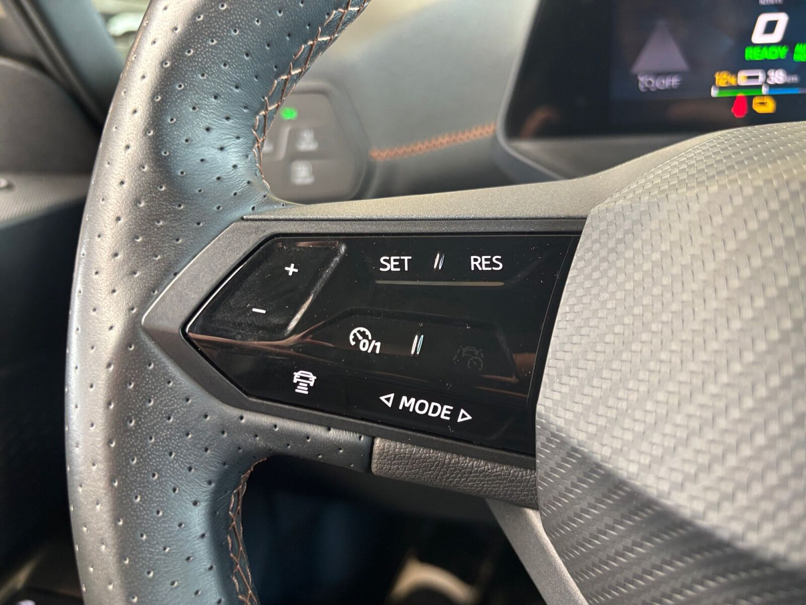 Grå Cupra Born fra 2022
