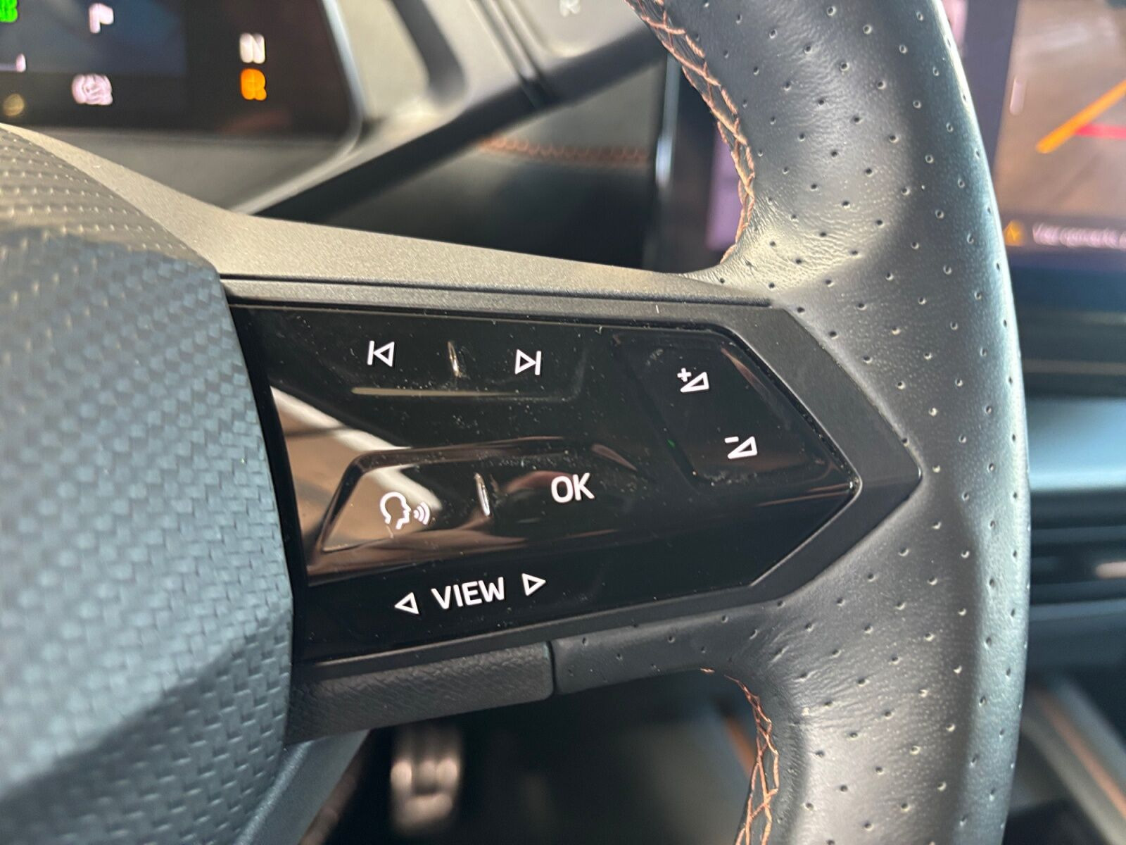 Grå Cupra Born fra 2022