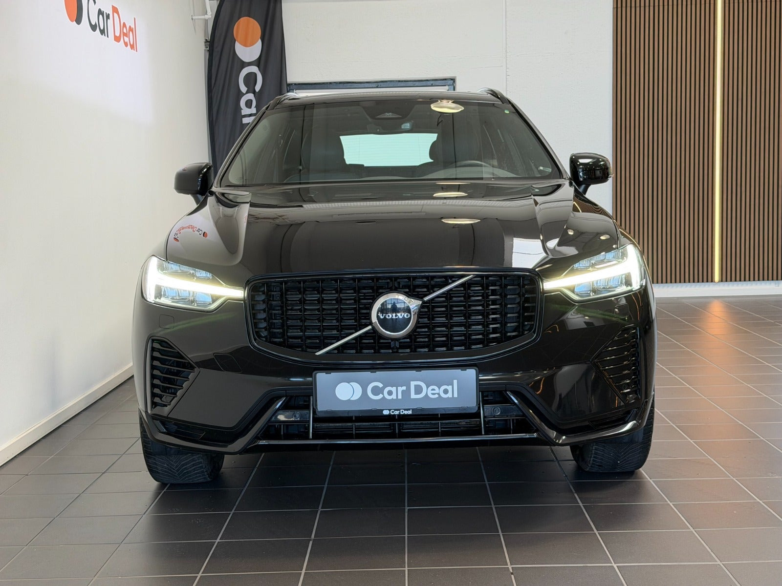 Sort Volvo XC60 fra 2023