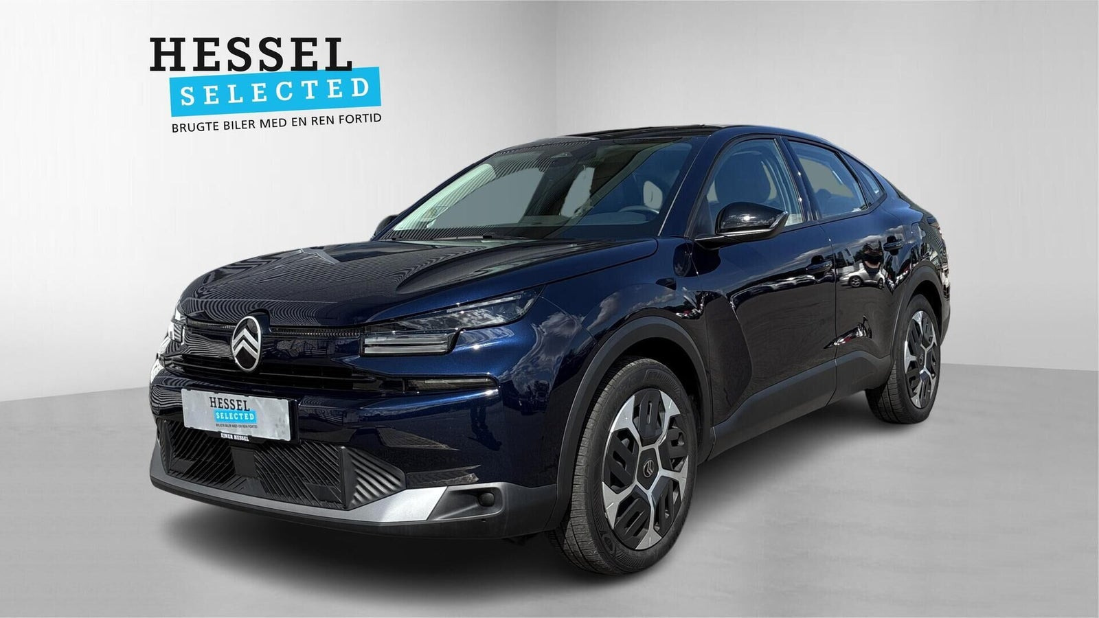 Blå Citroën ë-C4 X fra 2025 set udefra