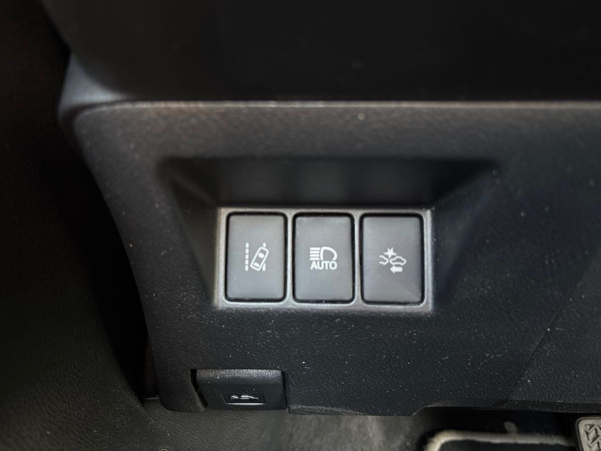 Sort Toyota Yaris fra 2017