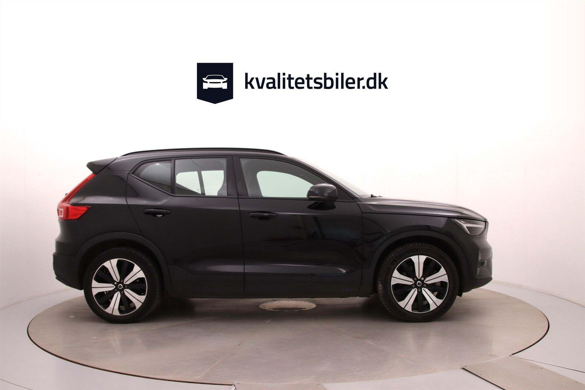 Sort Volvo XC40 fra 2023