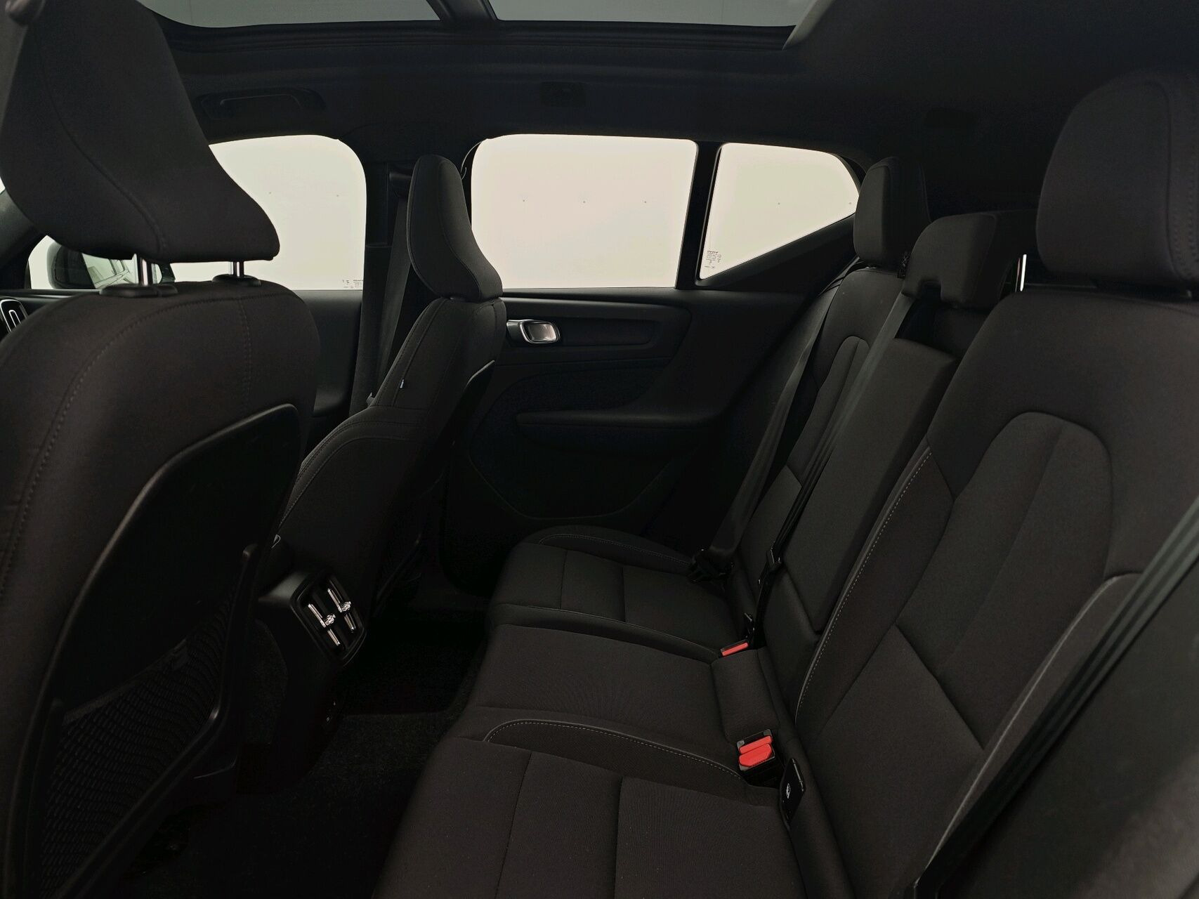 Sort Volvo XC40 fra 2023