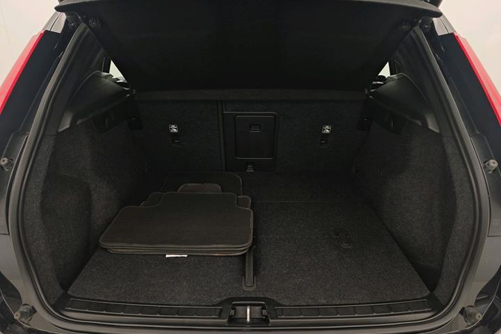 Sort Volvo XC40 fra 2023