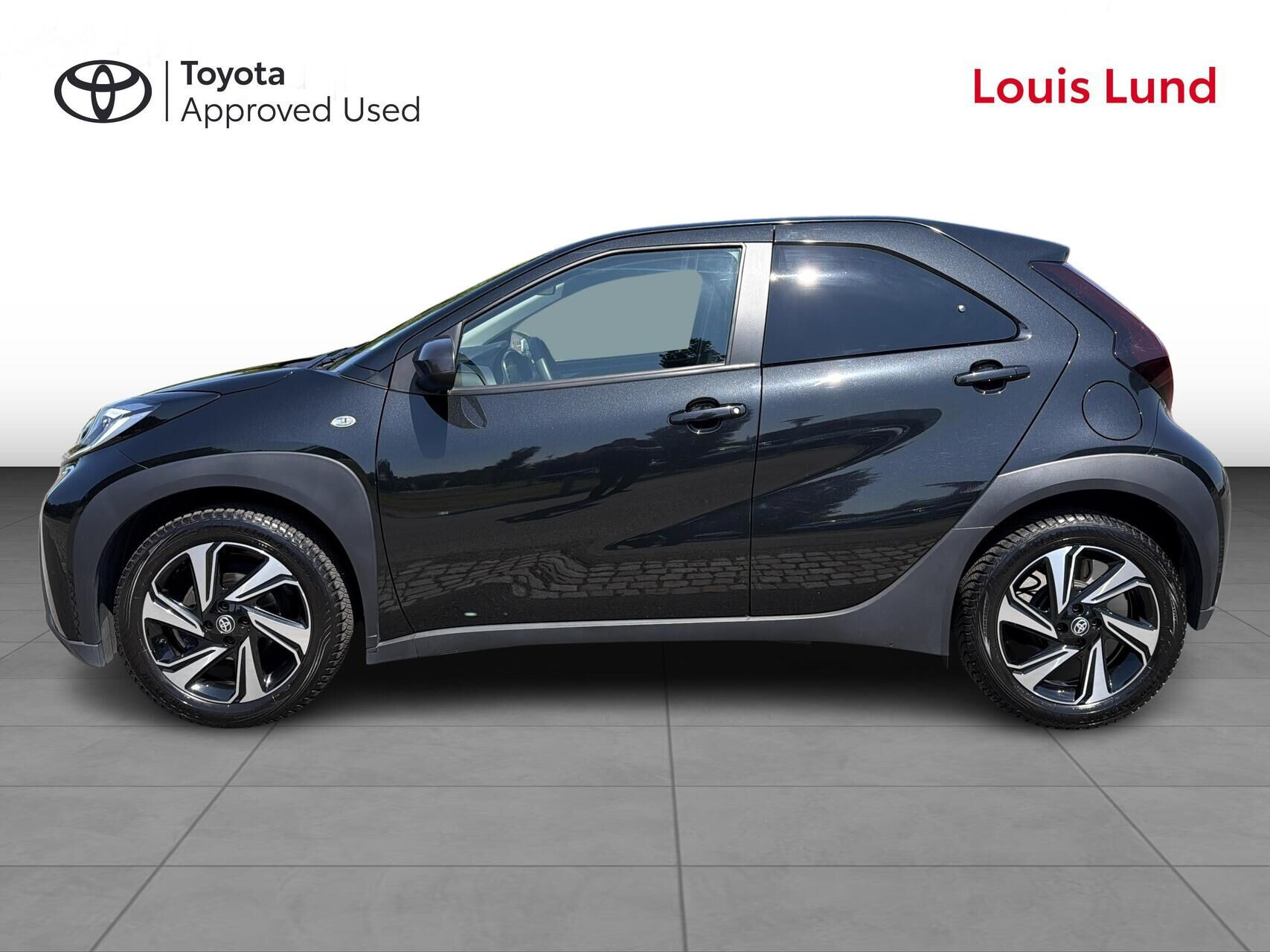 Sort Toyota Aygo X fra 2022