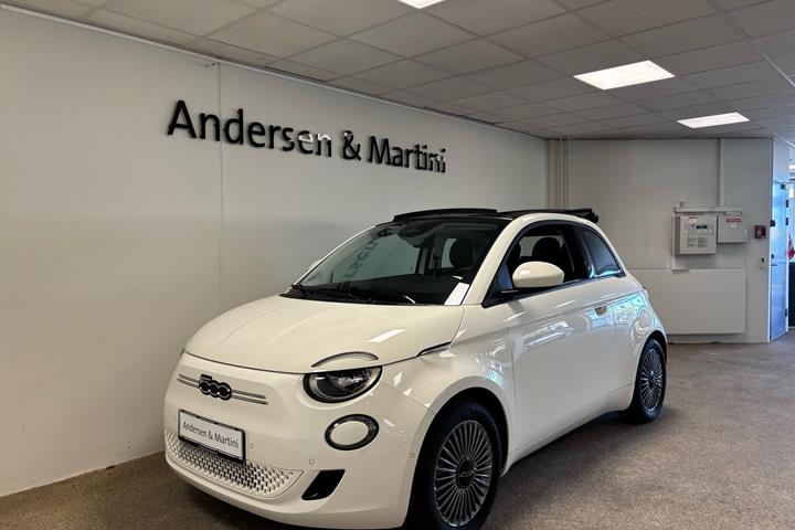 Hvid Fiat 500e fra 2023