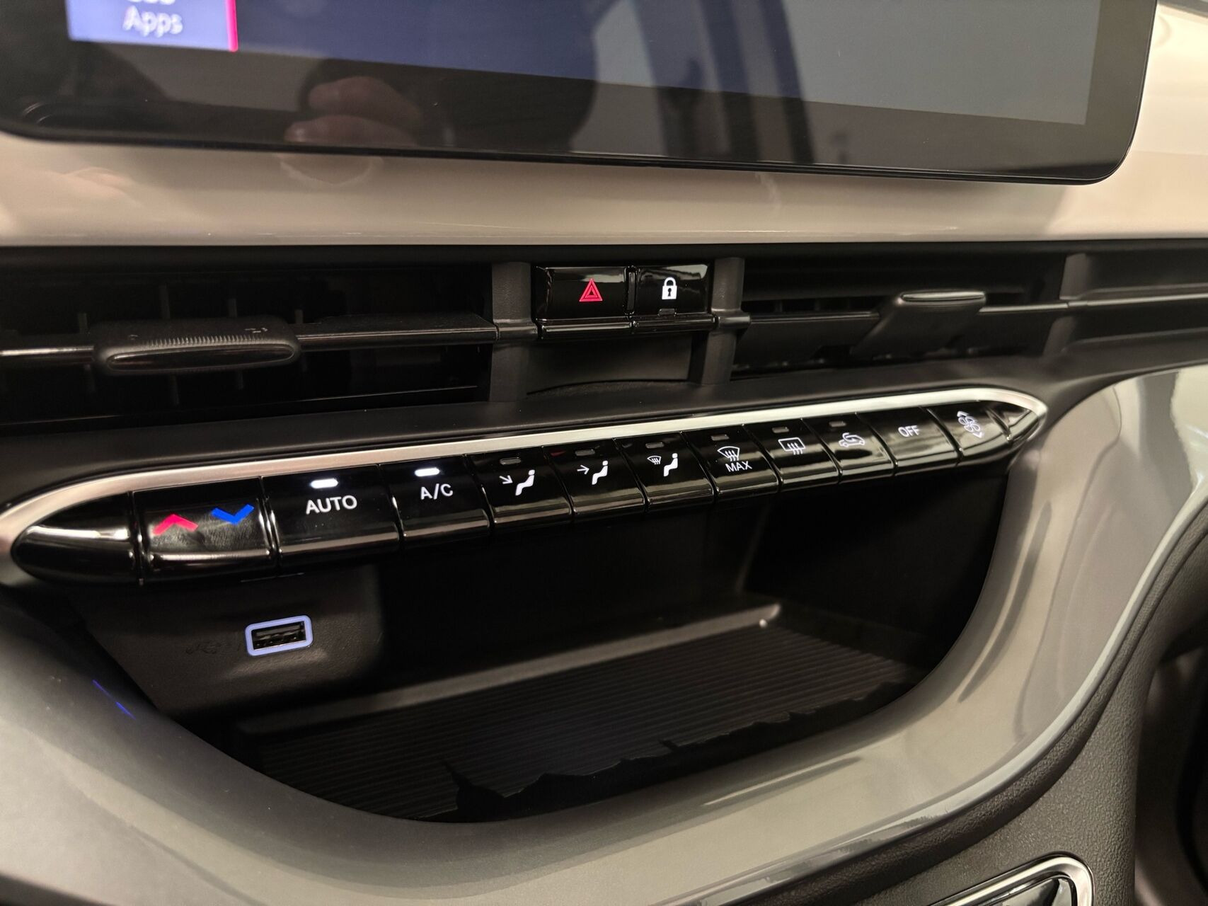 Hvid Fiat 500e fra 2023