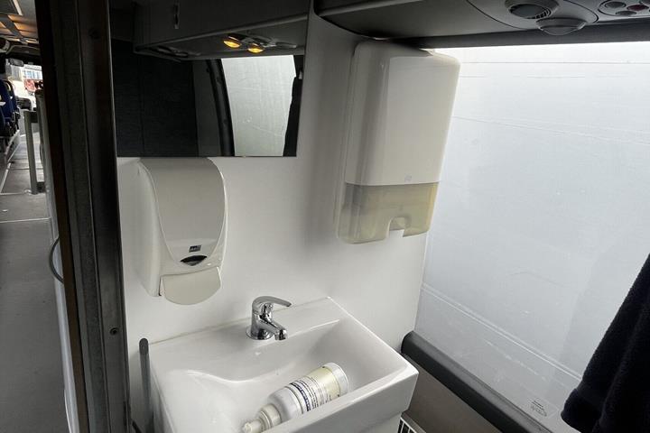 Blå Volvo B12 fra 2005