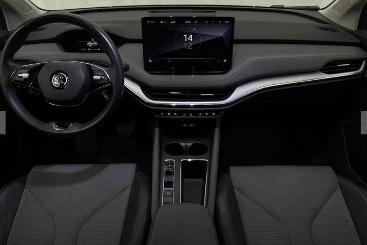 Grå Skoda Enyaq fra 2023