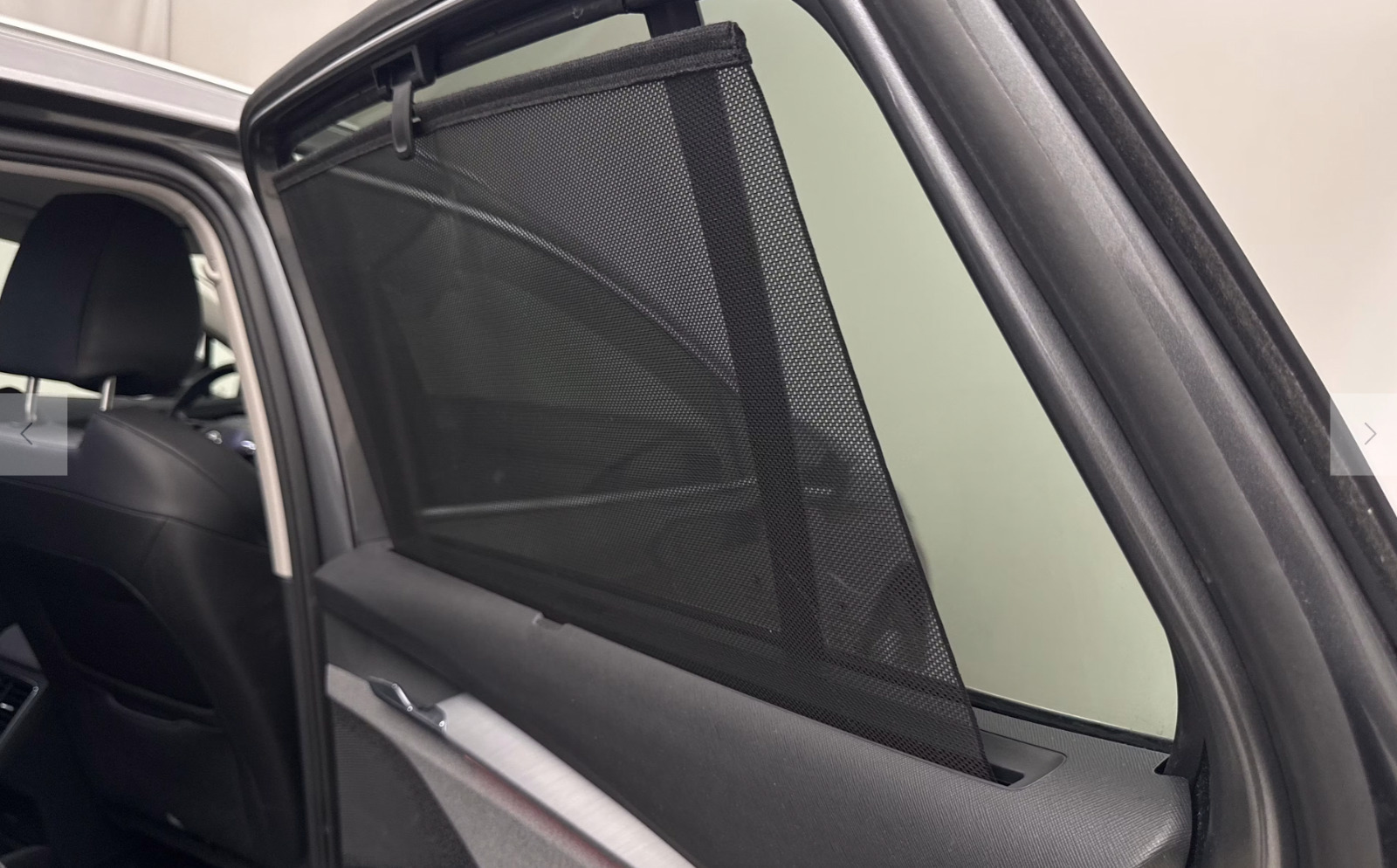 Grå Skoda Enyaq fra 2023