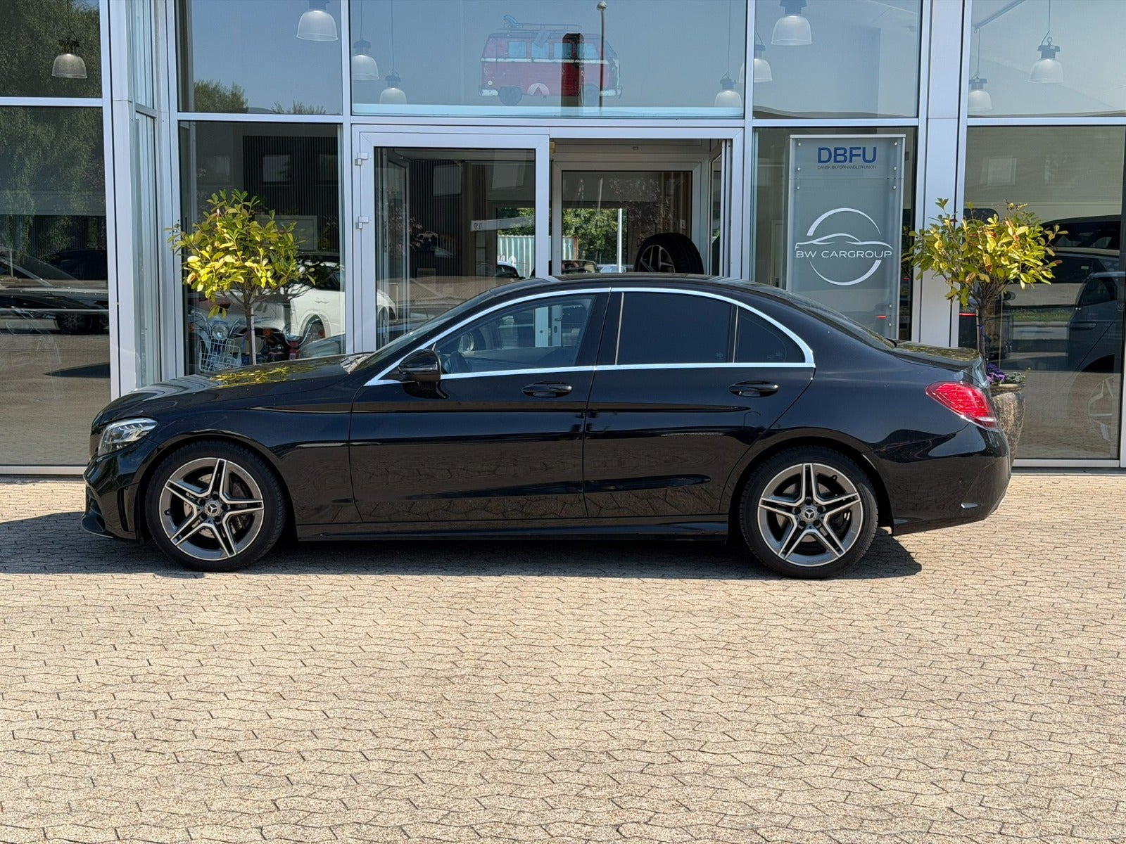 Sort Mercedes C220 d fra 2019