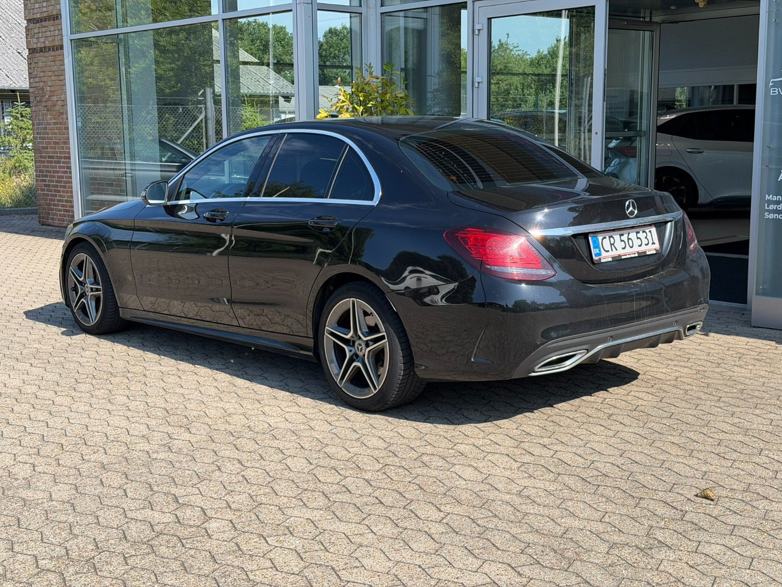 Sort Mercedes C220 d fra 2019
