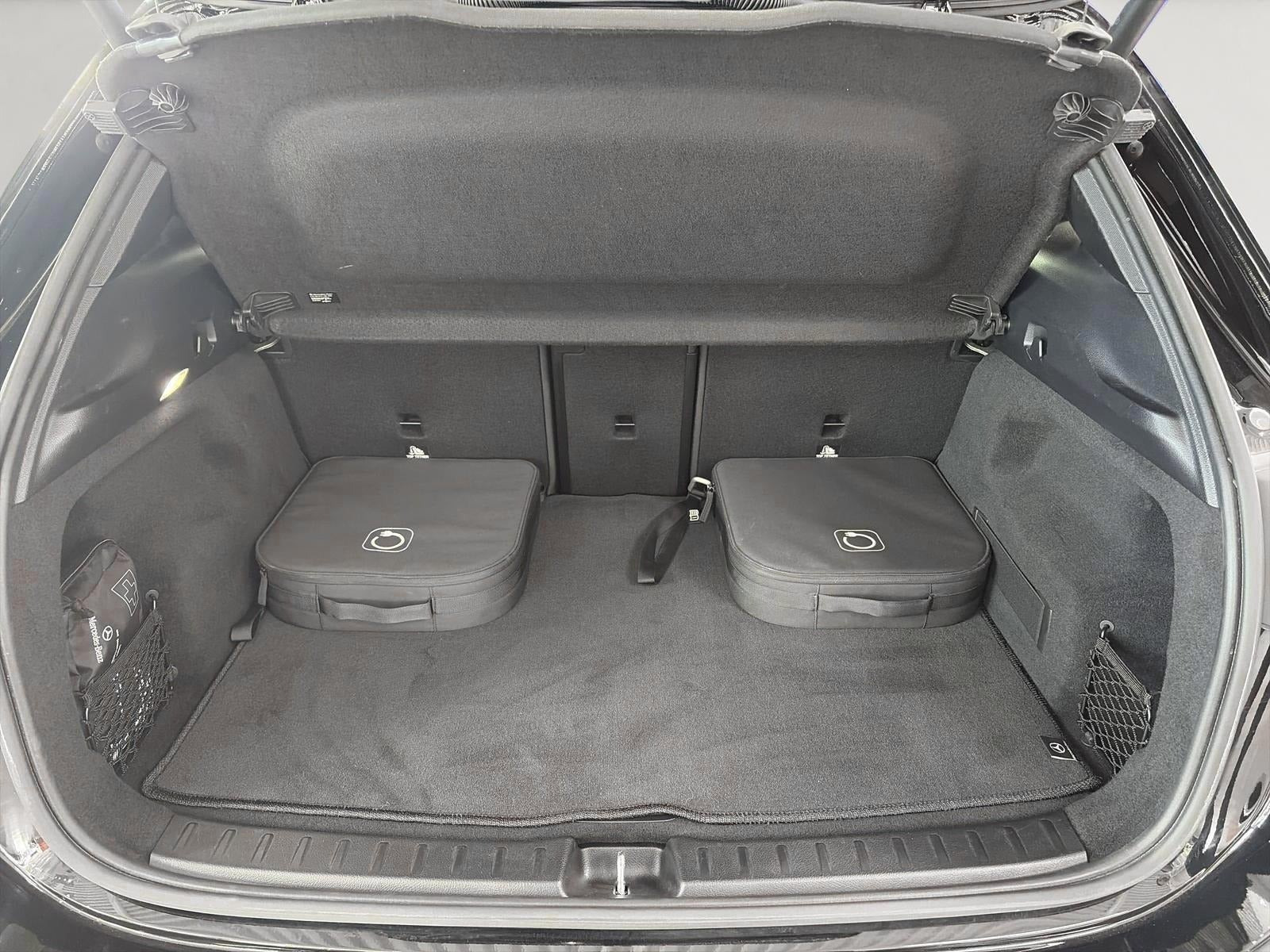 Sort Mercedes EQA250+ fra 2024