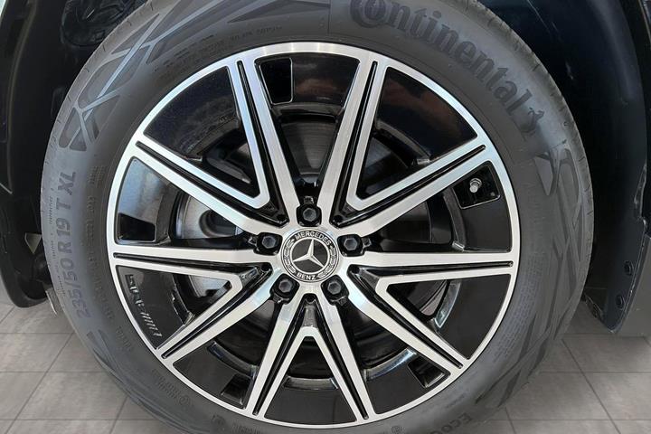 Sort Mercedes EQA250+ fra 2024