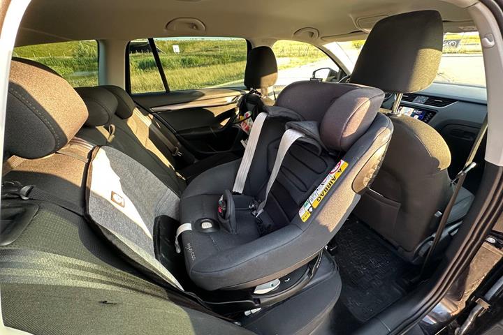 Sort Skoda Octavia fra 2019