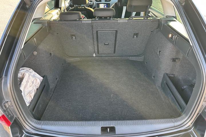 Sort Skoda Octavia fra 2019