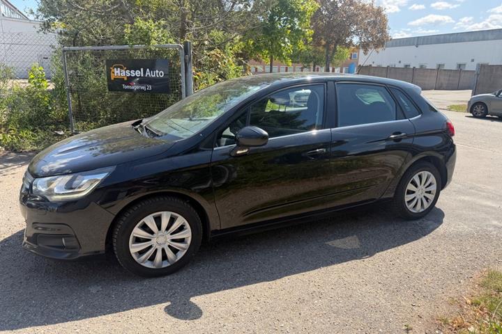 Grøn Citroën C4 fra 2018