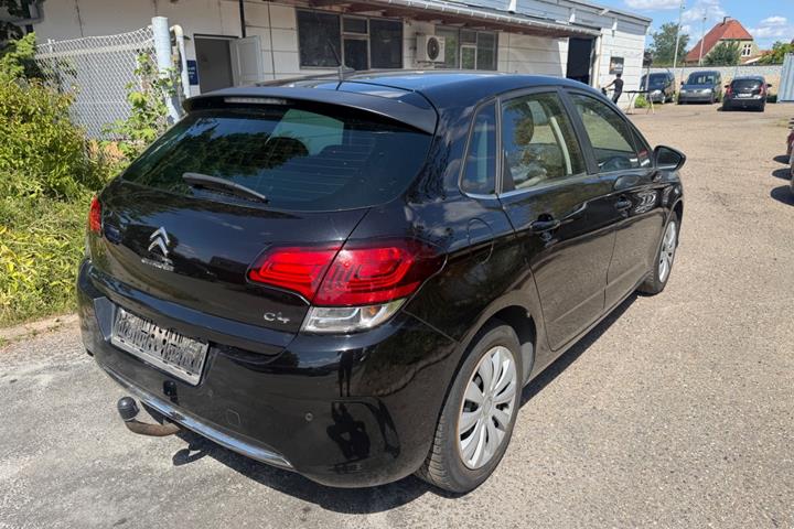 Grøn Citroën C4 fra 2018