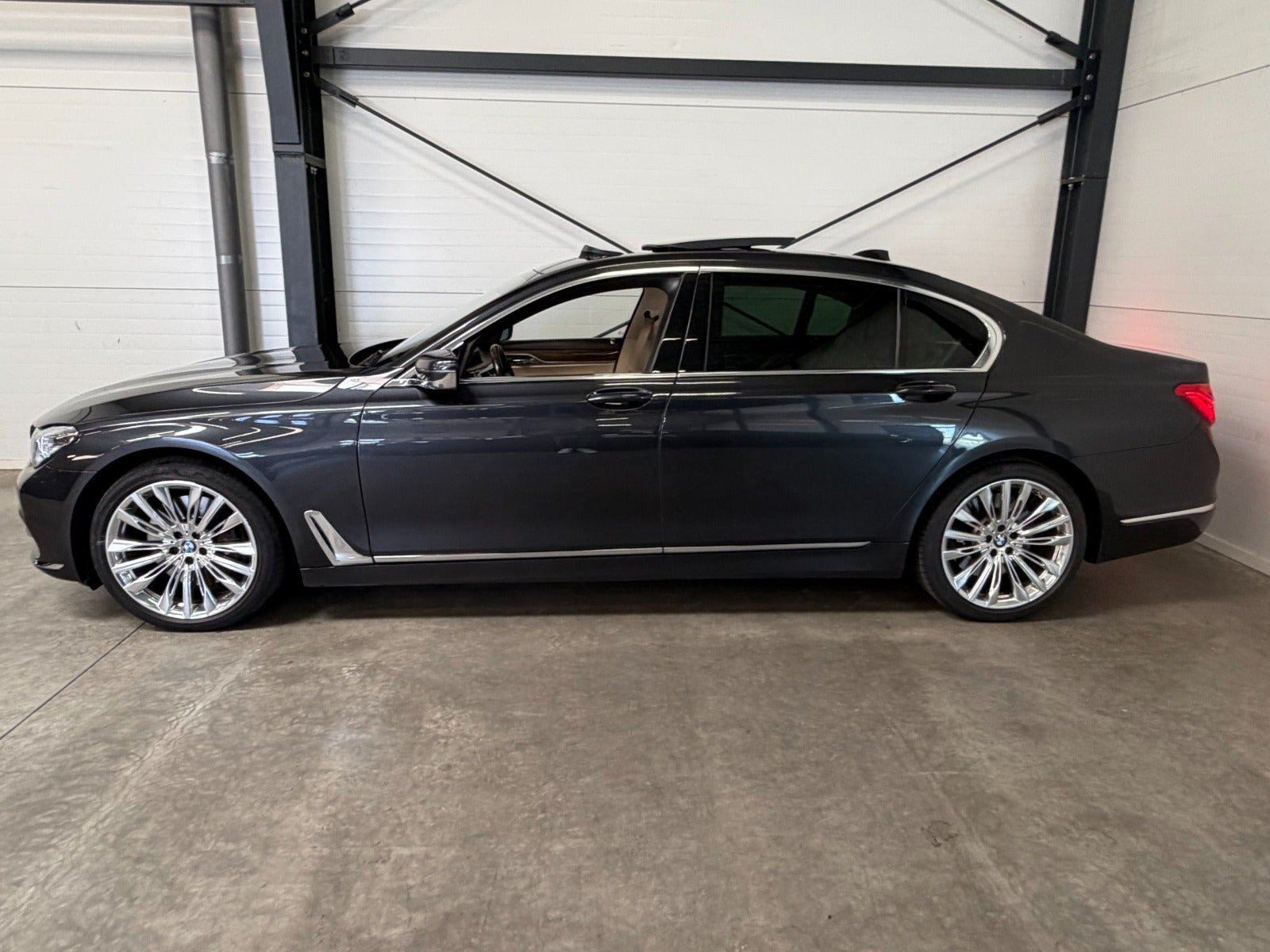 undefined BMW 750Li fra 2016