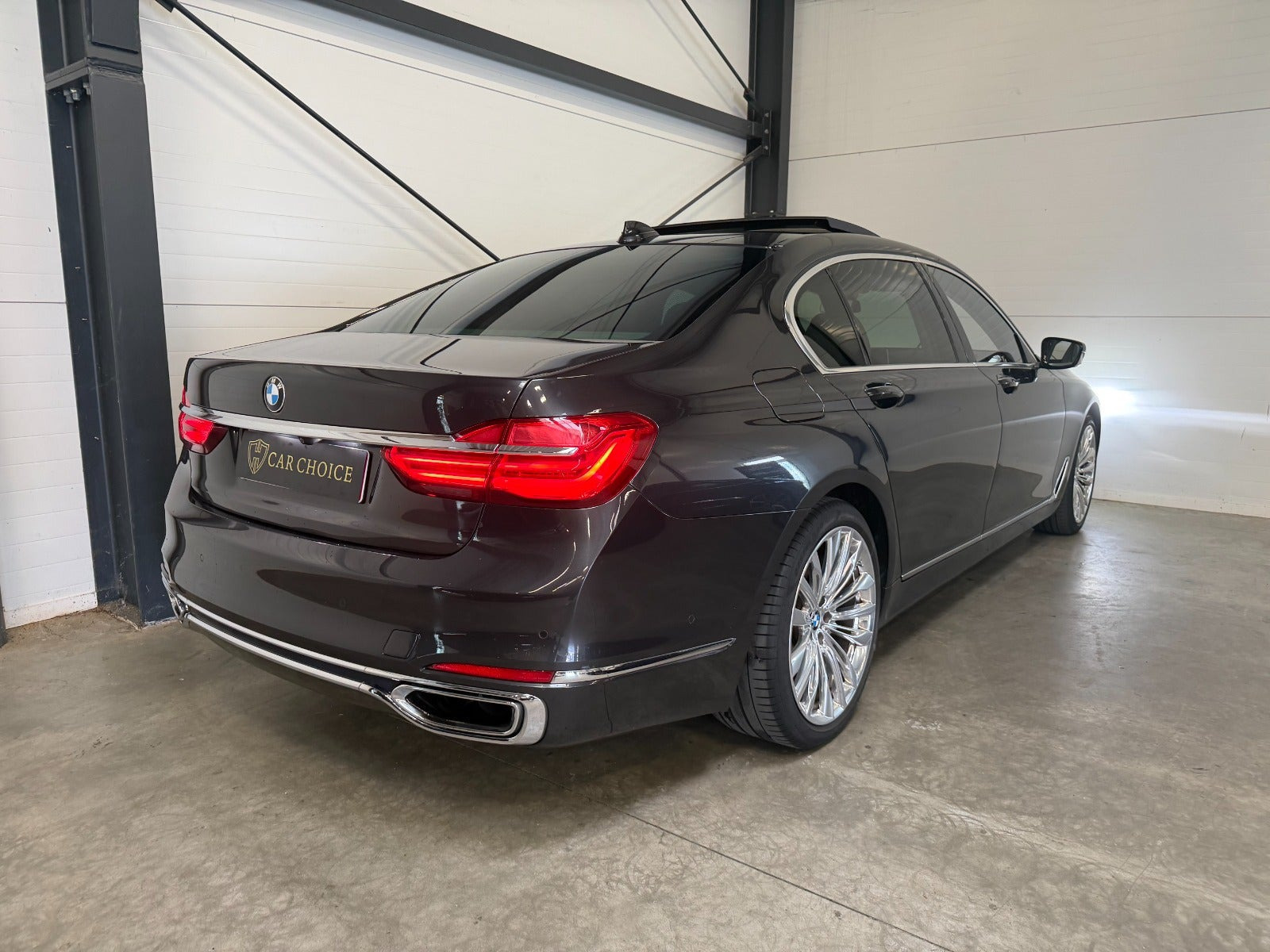 undefined BMW 750Li fra 2016
